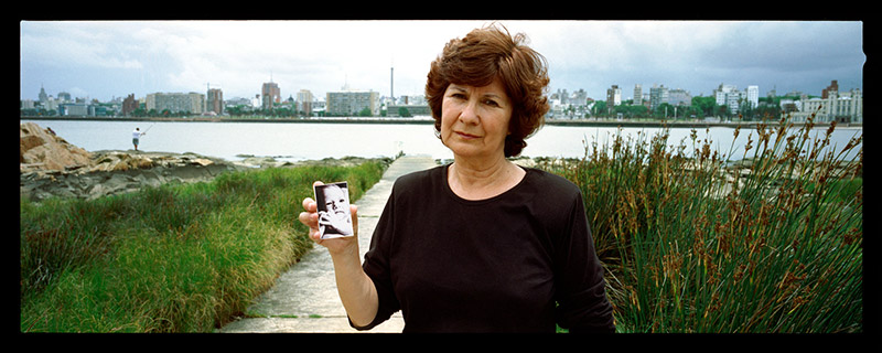Sara, más de 20 años buscando a Simón.